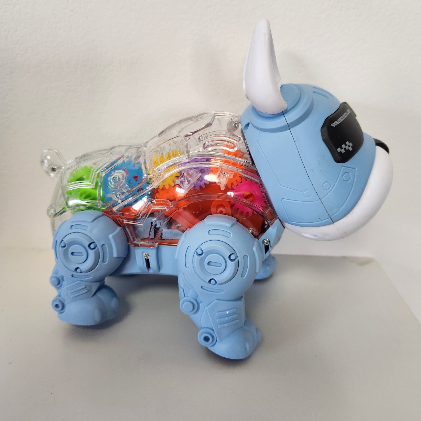 ピカピカ光って動くよ!コミカルフレブルロボット君