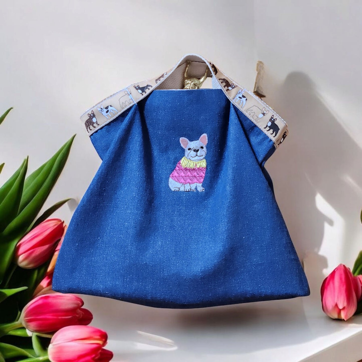 ピンクのハート柄Tセーターとフリンジの襟刺繍がかわいいエコバッグ