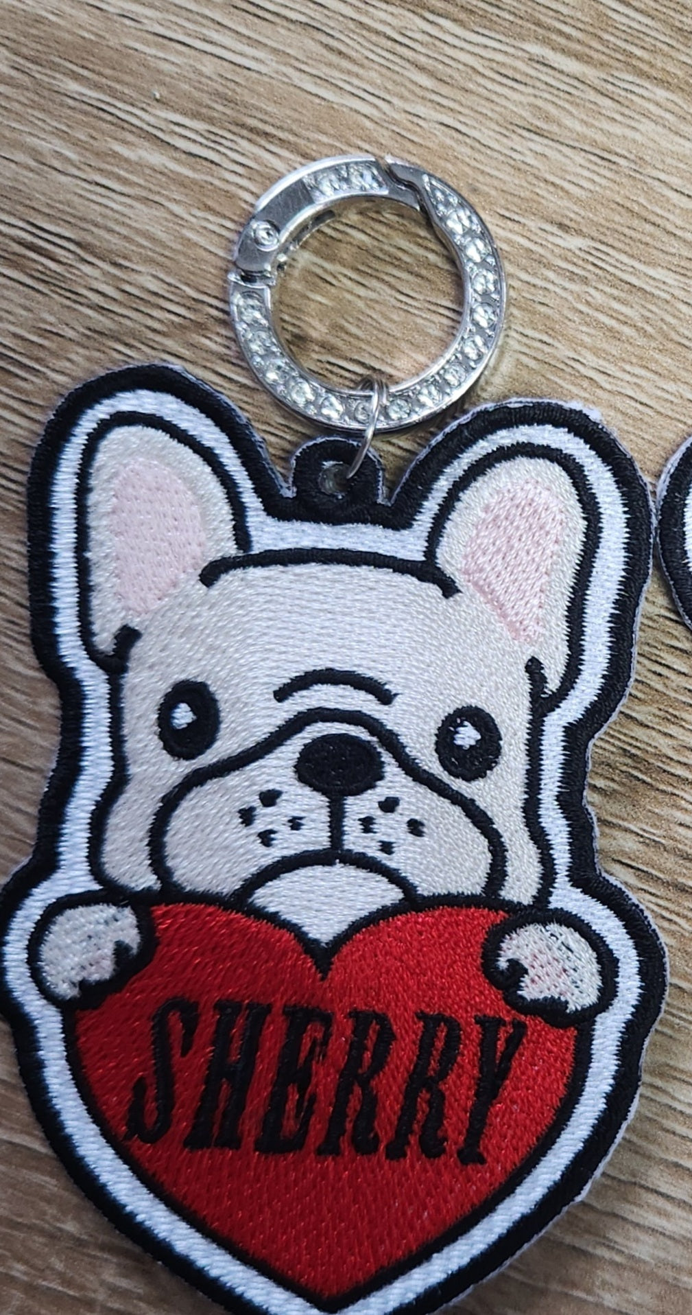 ミシン刺繍でつくったかわいフレブルネームタグ 両面もできます!