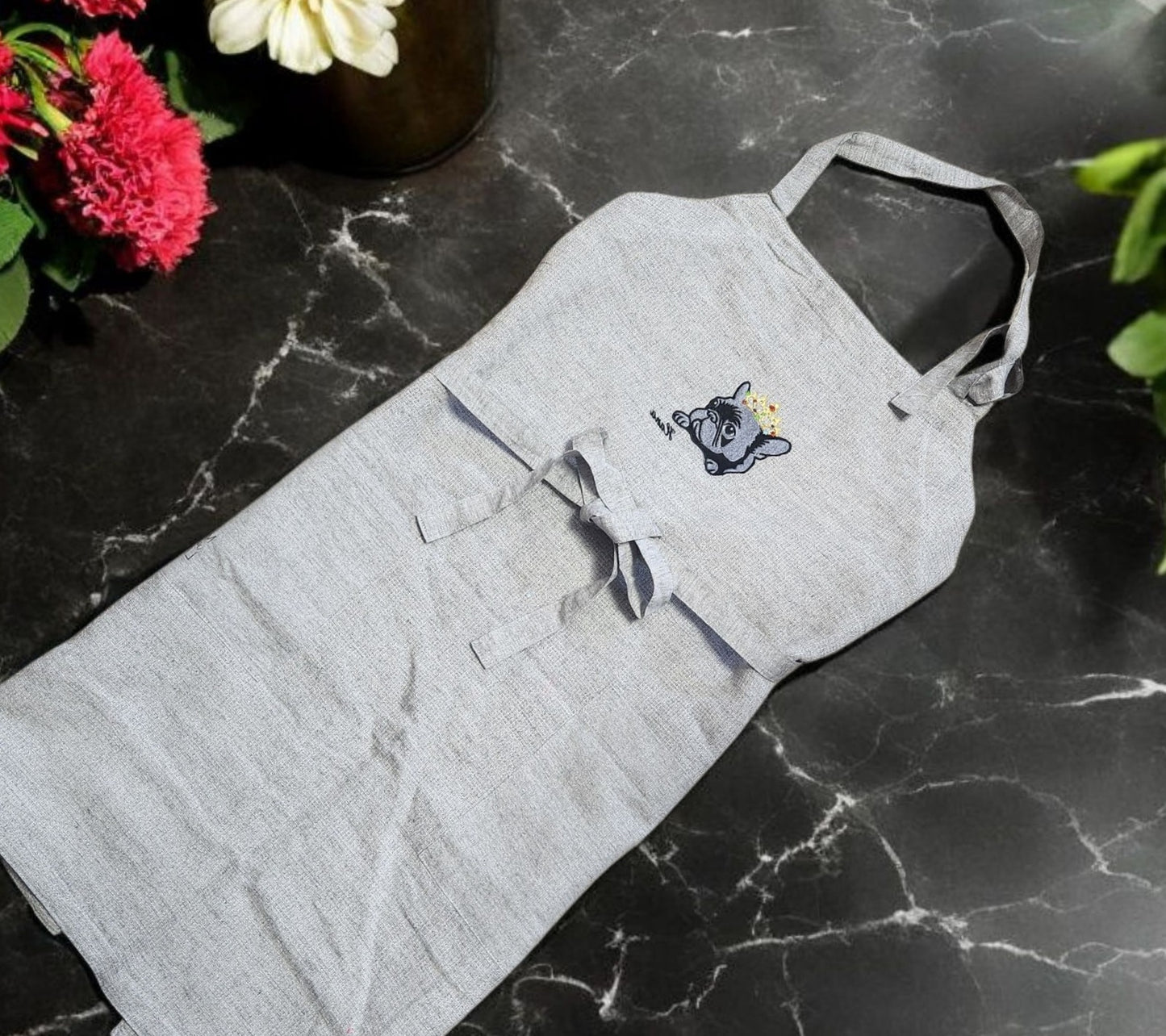 Enjoy making original goods by embroidering illustrations!