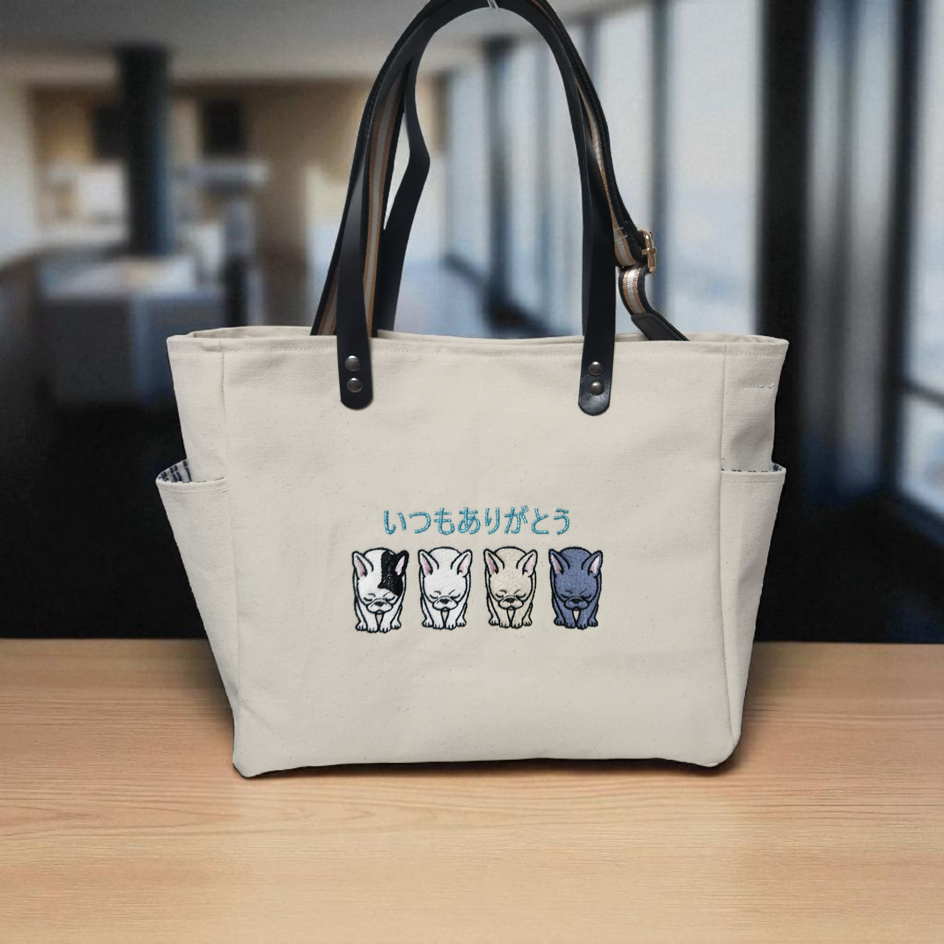 ブヒたちの「いつもありがとう」が聞こえる "Merci Four" tote ストラッププレゼント付き
