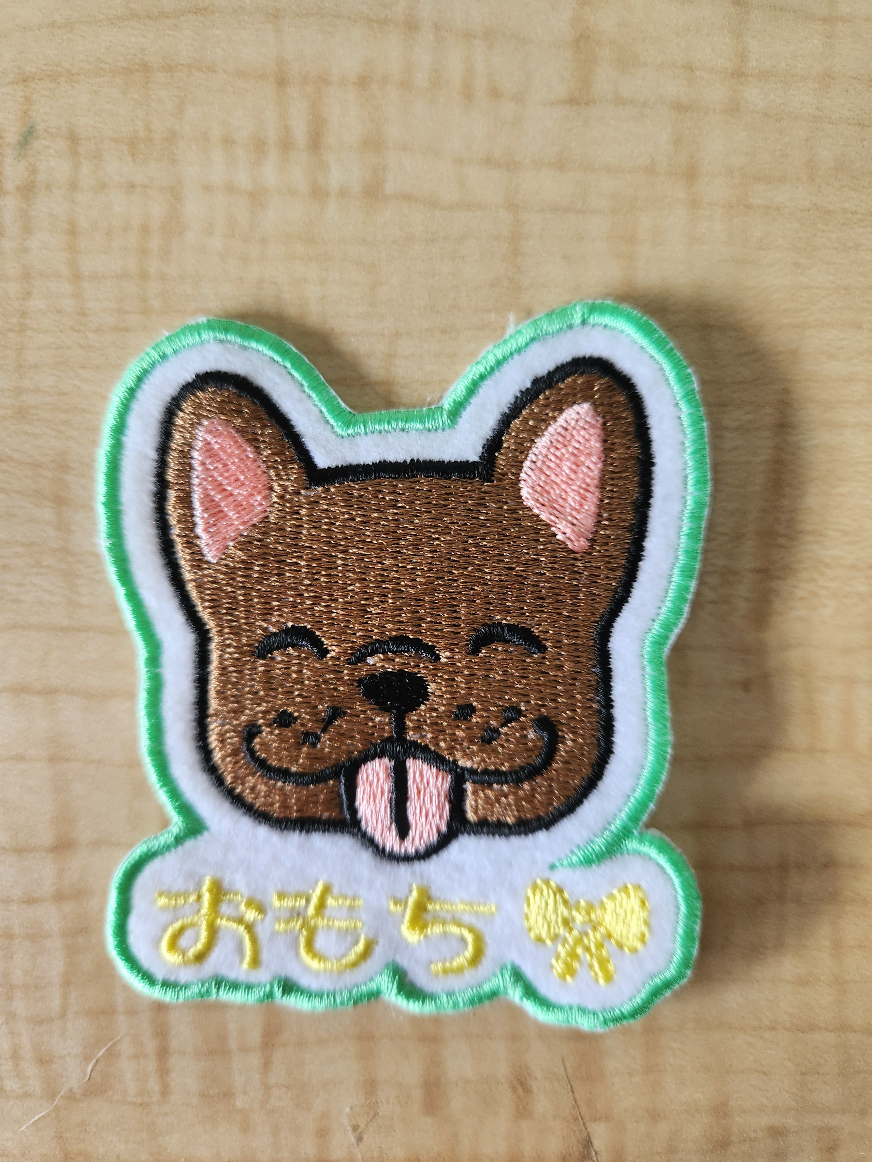 ミシン刺繍でつくったかわいフレブルネームタグ 両面もできます