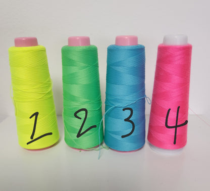 フレンチブルドッグ刺繍入り、厚手日本製帆布のトートバッグ