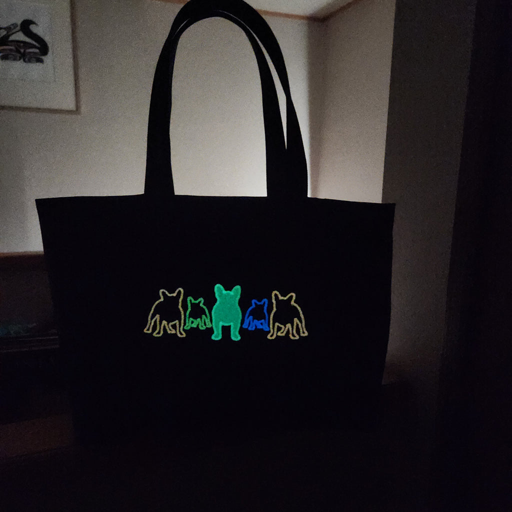 🌙✨ 暗闇で浮かび上がるフレブルデザイン 毎日をもっと特別にするGlowトート 🐾 🌙✨ Glow in the Dark — A Frenchie Tote That Shines at Night 🐾