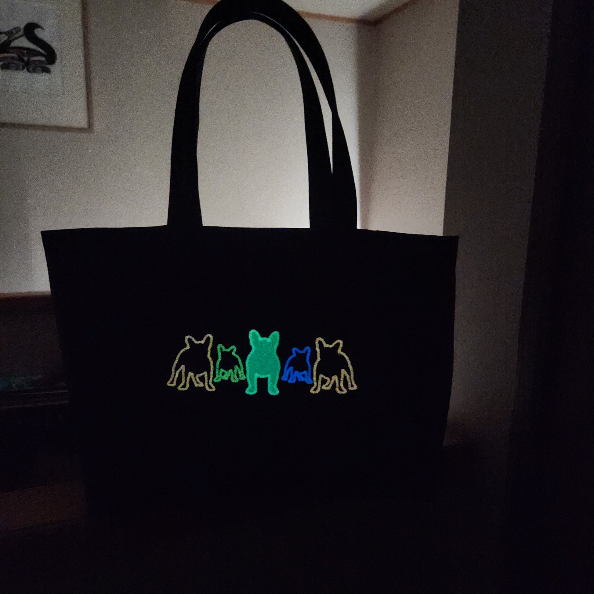 🌙✨ 暗闇で浮かび上がるフレブルデザイン 毎日をもっと特別にするGlowトート 🐾 🌙✨ Glow in the Dark — A Frenchie Tote That Shines at Night 🐾