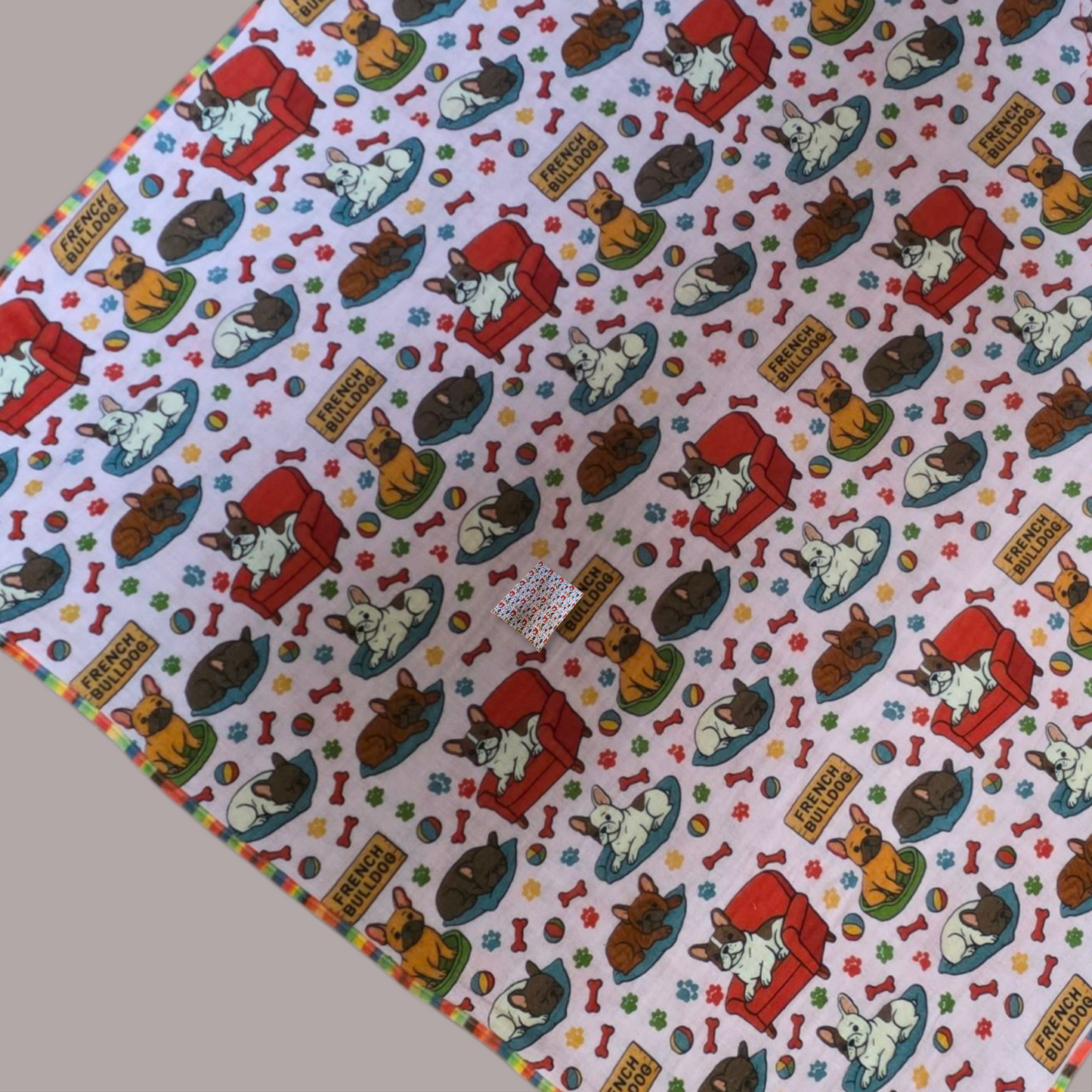 おくるみとして、ひざ掛けとして、カフェマット等用途は色々